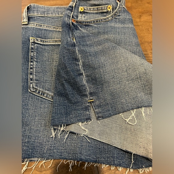 Gap High Rise Short - Size 29/8, 4” inseam - Picture 2 of 4